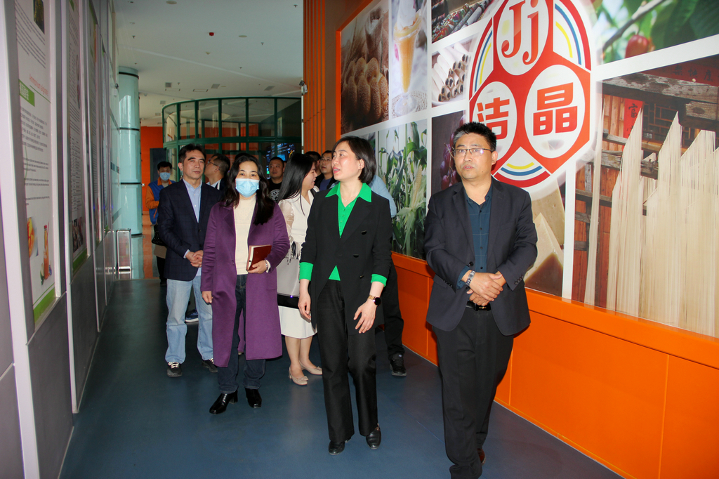 仙桃市党组成员张艳敏来华体网在线登录入口集团考察