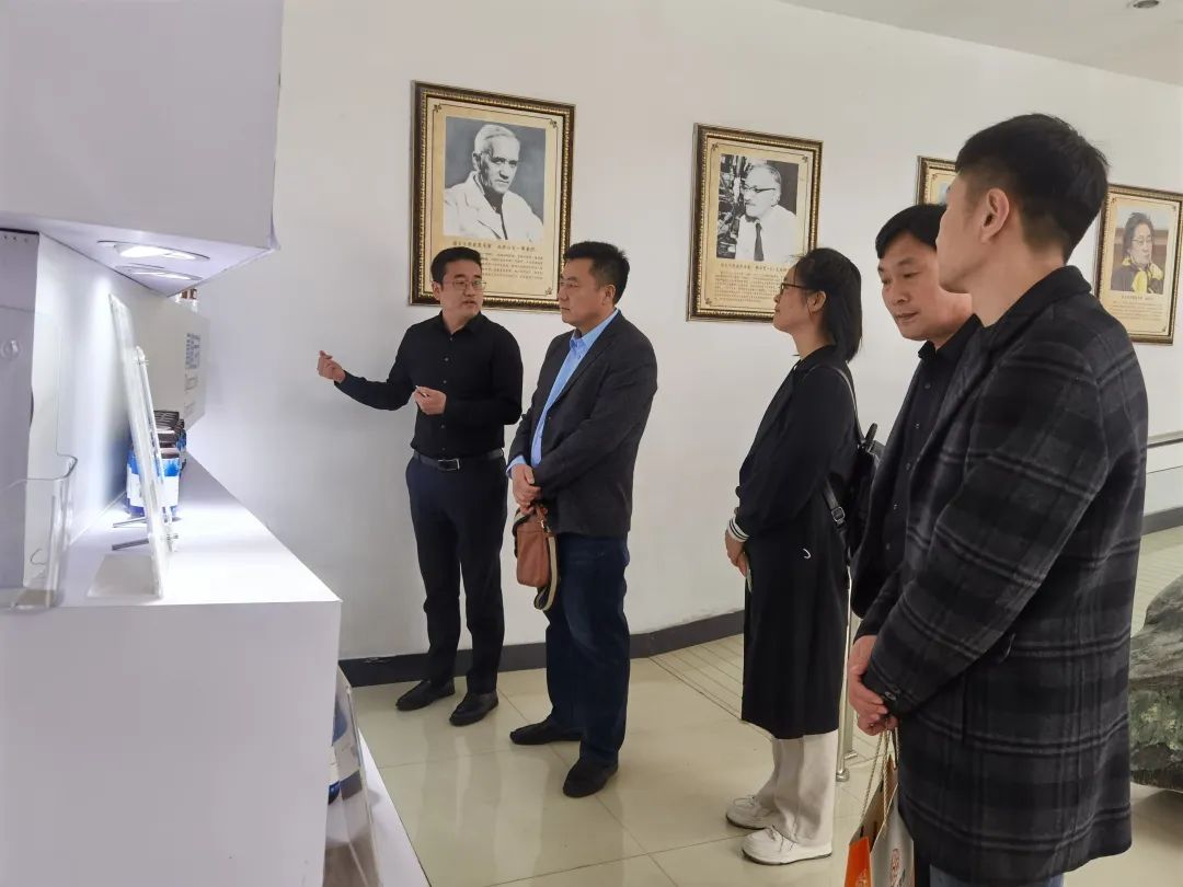 华体网在线登录入口集团组织拜访青岛海洋生物医药研究院并洽谈合作 华体网在线登录入口集团组织拜访青岛海洋生物医药研究院并洽谈合作