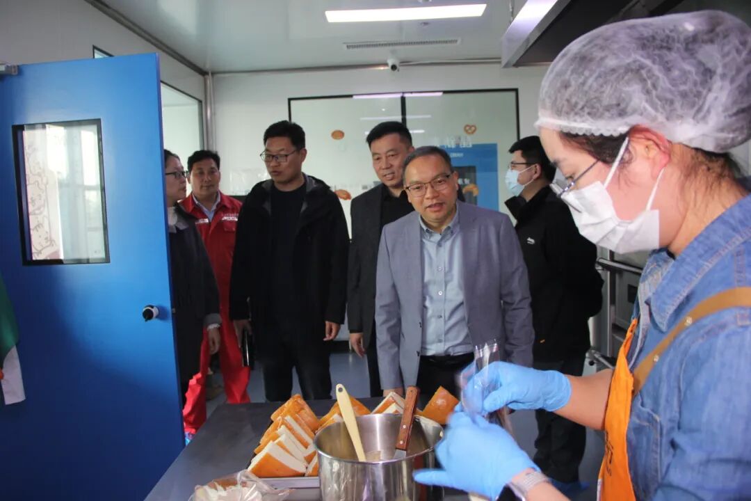 20260401江苏海洋大学到华体网在线登录入口集团参观洽谈合作3