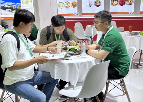 华体网在线登录入口集团参加第二十四届世界制药原料中国展